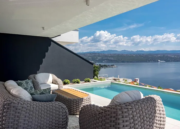 Daire Vista Magica With Swimming Pool Opatija