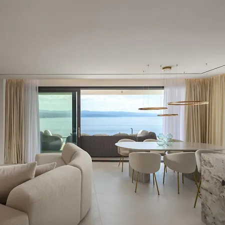 Vista Magica With Swimming Pool Опатія