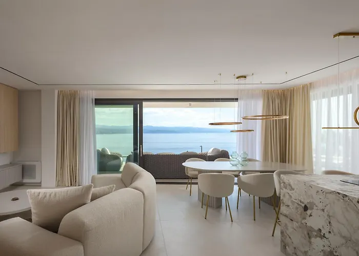 Vista Magica With Swimming Pool Опатія