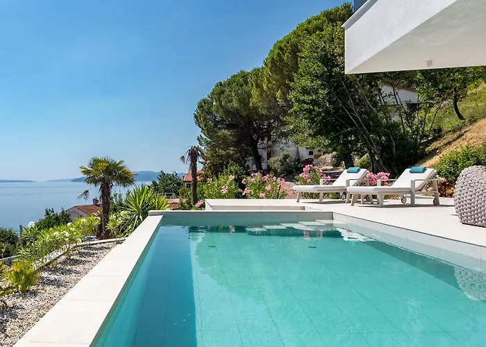 Vista Magica With Swimming Pool * Опатія